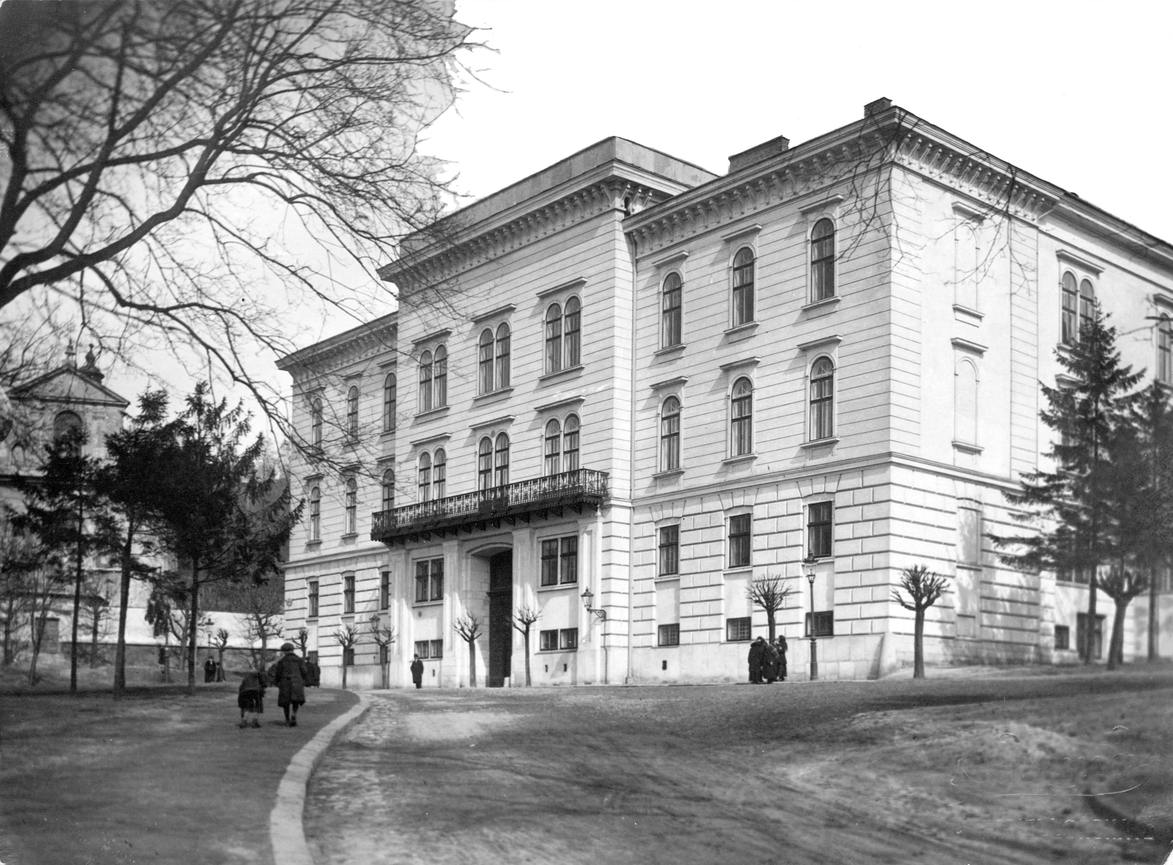 The Roman Catholic Archbishop's palace, the official residence of Józef Bilczewski at the time.