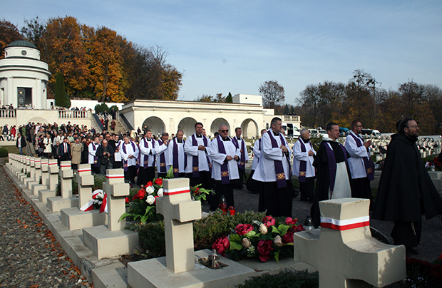 День Усіх Святих 1 листопада 2018 року на "Цвинтарі Орлят". Фото: Konstanty Czawaga / Kurjer Galicyjski