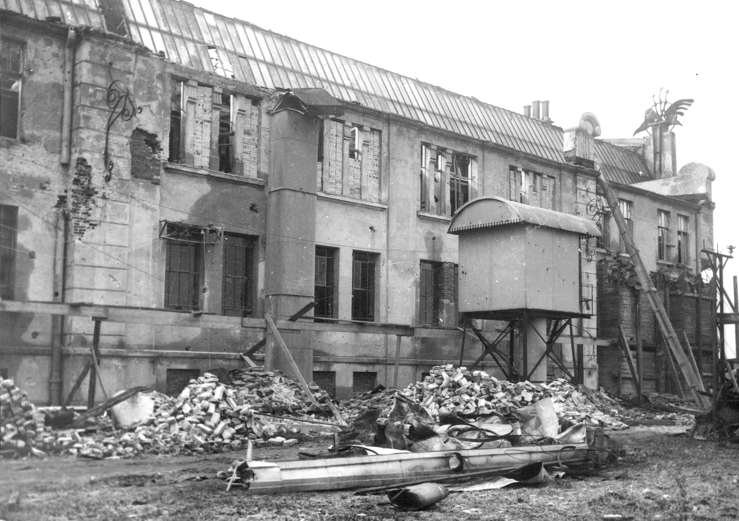 Destroyed electric station at Persenkwka/ Persenkivka