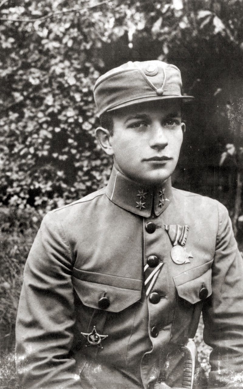 Sich Rifleman Captain Osyp Bukshovanyi. Photo taken during WWI.