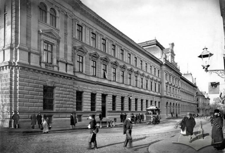 Main Post Office building before the war