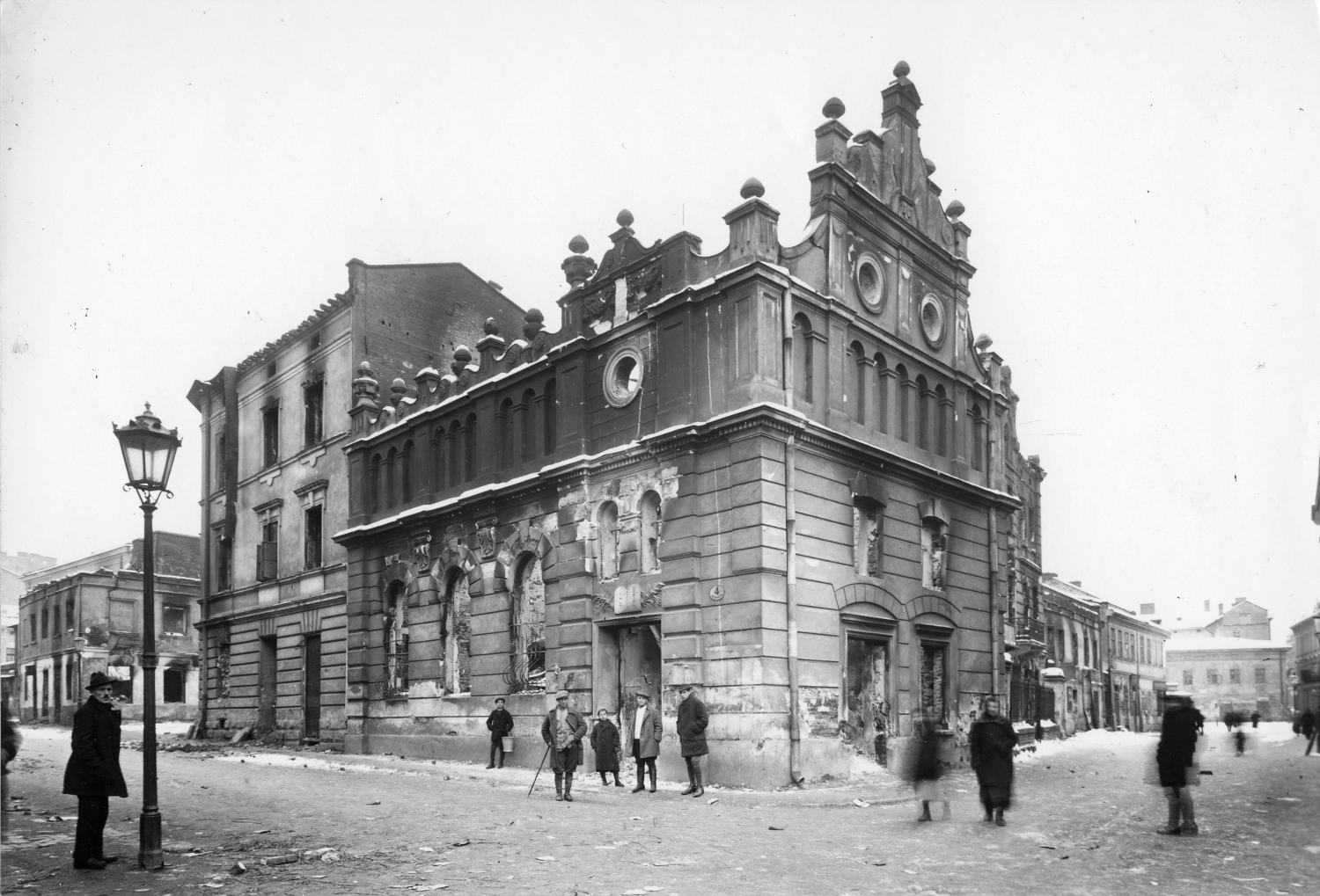 The Chasidic synagogue looted and burned down during the pogrom. This is one of the most famous images of 1918 pogrom in Lviv